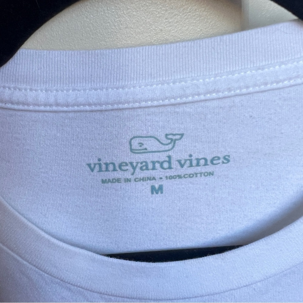 Vineyard Vines Valentine's Day Kissing Lip Whale Long-Sleeve Pocket T-Shirt - Picture 4 of 4
